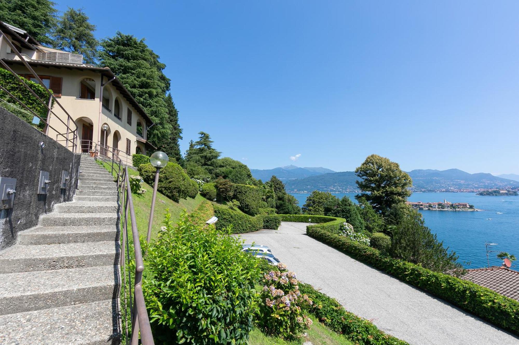 Pandora Lake View Stresa - Happy Rentals 外观 照片